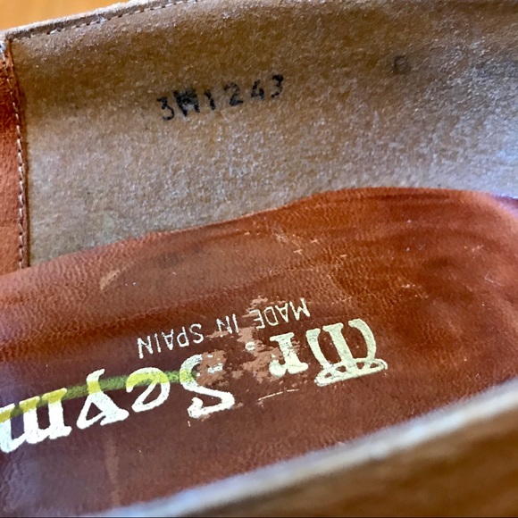 ๐ Mr. Seymour Vintage Camel Leather Pumps - Picture 5 of 6